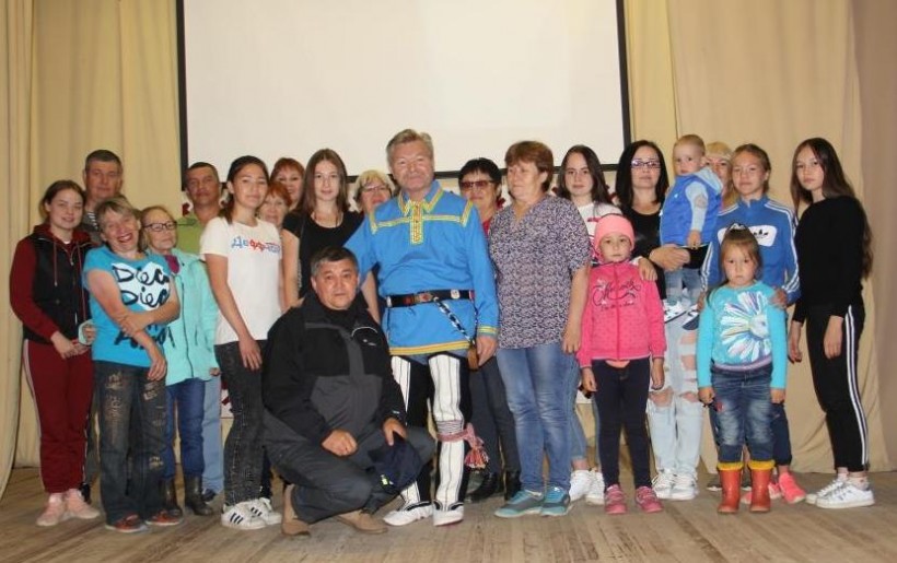 Ванзетур кәртӑң хӑннєхуятӑт Владимир Енов эщӑтум литературной вәйтантупсы юпийн